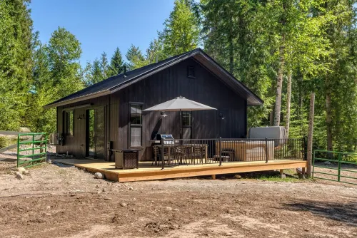 NEW Secluded Bungalow at Haskill Basin