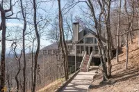 Luxury Mountain Escape Golf Hiking  Waterfalls  3Br Cabin w/ Hot Tub,