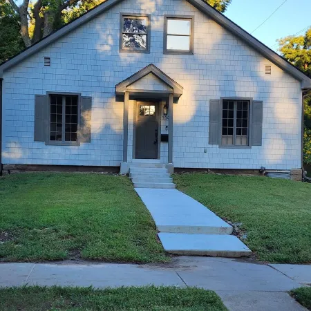 Walking Distance to Aggieville, K-State, and City Park!