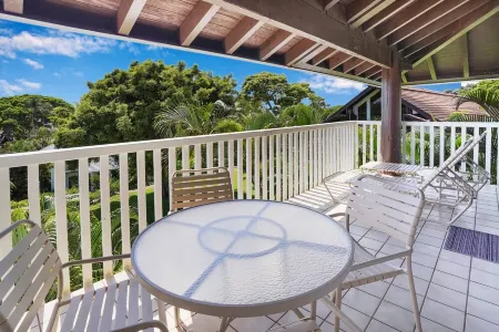 Beautiful 2 BR. Kiahuna plantation condo partial ocean view upgraded with A/C