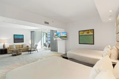 Best Rates! Fontainebleau Sorrento 2 Queen Beds w/Sofabed. Free Spa Passes/Valet