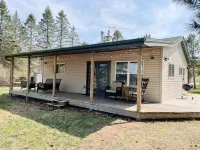RiverFront Cottage>Private Pier>Firepit & Wildlife Hotels in Green Lake County