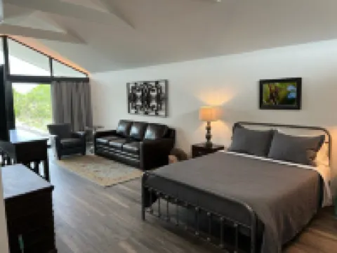 Hill Country cabin on 260 acres Hotels in Real County