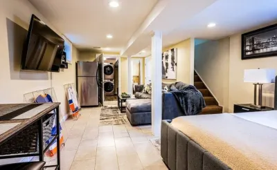 Luxury Studio Suite. Walking distance to UBS Arena Hotel a John F. Kennedy International Airport
