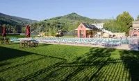 Pet-friendly 5 bed/4 bath home, just minutes to Beaver Creek, Avon, and Vail