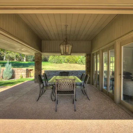 Resort living in Edmond with pool & tennis court!