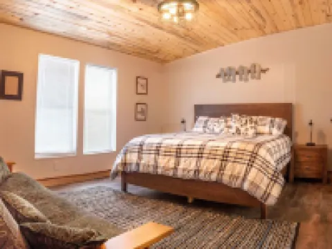 Flaming Gorge getaway/ Fly fishing paradise! Hotels in Daggett County