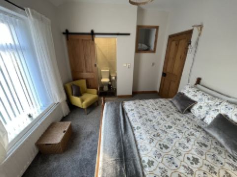 Railway Cottage Retreat:15min walk to Beach:Beautiful Coastline: Parking: Wifi