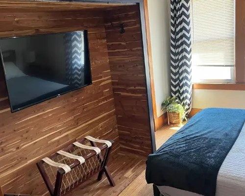 Keuka Village House, Penn Yan Hotels in Benton