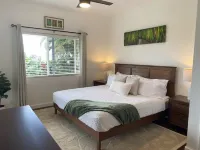 Private & Beautiful home on 1 acre close to airport, beach, & Kailua-Kona town 파인 트리스 서핑 비치 주변 호텔