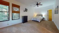 Perfect Winter Lake Getaway Villa on Lake Wylie - Family Friendly + Lovers Dream