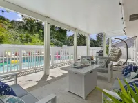 Stunning Coastal Escape w. private pool & spa, arcade, near themed parks & beach Hotels in Mission Viejo