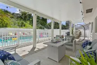 Stunning Coastal Escape w. private pool & spa, arcade, near themed parks & beach