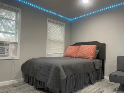 Stonemountain City Apartment With Private Entrance