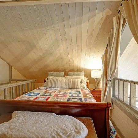 Stay at the Ranch! Bunkhouse is in the heart of Camano Island.