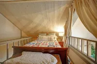 Stay at the Ranch! Bunkhouse is in the heart of Camano Island.