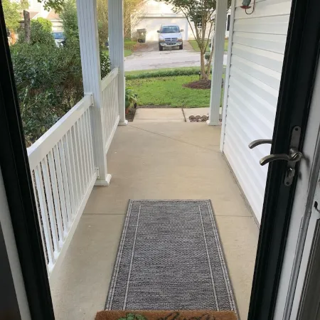 Pet friendly 1,150 sqft one story, 3 bedrooms, 2 full bath home