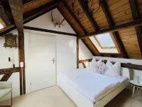 Historic vacation home on the Main, 110 sqm, large terrace, modern and renovated