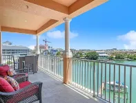 Perfect CB Location - 6th Floor Condo - Beautiful Waterfront View - 3 Bed/2 Bath