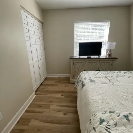 Perfect Little Condo in Downtown Auburn.