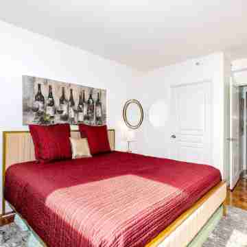 Boutique Bethesda Condo Rooms
