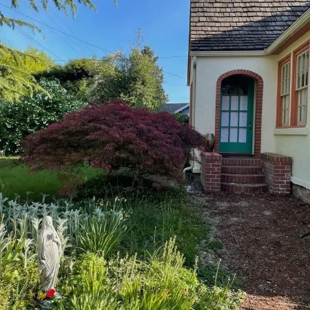 ShiShi's Cottage--Walk to OSU