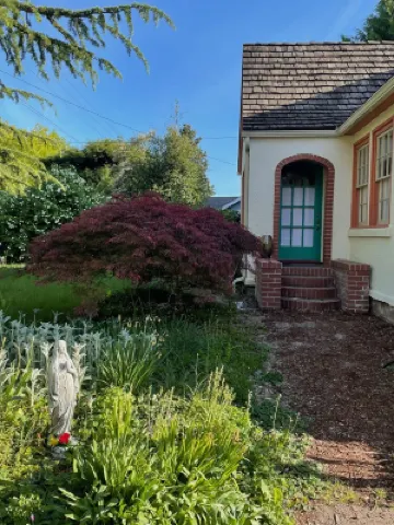 ShiShi's Cottage--Walk to OSU โรงแรมใกล้มหาวิทยาลัยออริกอนสเตต