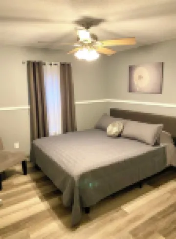 Large 4-bd 3 bath home + bonus room. Dogs are welcome w/fee. Sleeps 16+