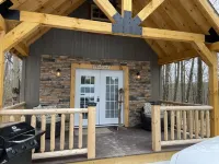 Campfire Retreat with outdoor hot tub under the stars and WiFi Hotels in Upshur County