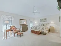 Caddy Shack 1, The Villages, near Sumter Landing 3 BD / 2 BA with golf cart Hotels near Publix Super Market at Colony Plaza