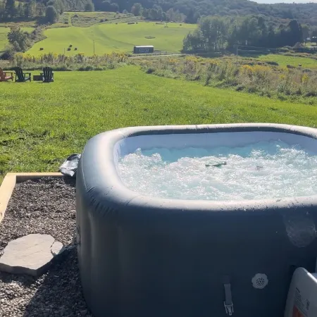 Amazing Views • 7 Acres • Creek • Hot Tub • 30 Min to All Star Village