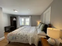 Entire Mountain Cottage Near Scenic Hiking Trails, Your Getaway Retreat!