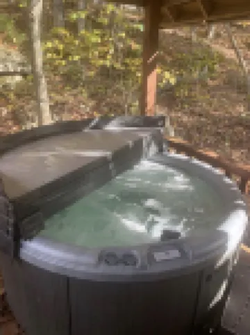 Amazing Views! Hot Tub!! Minutes from the Gorge!!!