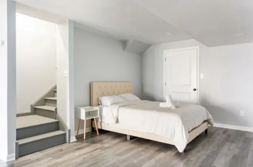 Charming 3BR & 2.5Ba nested in KOP w parking, close to Conshy & downtown Philly.