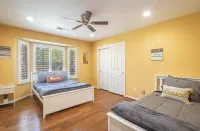 Picayune Retreat: Spa/EV/Play-Structure/Pet-Loving/Games and More''