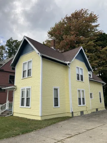 Walnut Beach Inn - close to the beach!