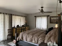 Newly built Sage Cabin -4 miles from YNP & Hot Springs in 13 acre horse ranch.