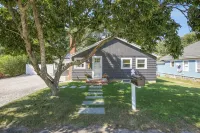 Affordable Luxury Resort Home with an in-Ground Heated Pool & Hot Tub. Sleeps 10