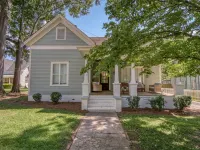 Private Pool & Hot-tub! Walk Downtown; Large Porch; King Beds; Spacious Hotels in Monroe