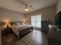 New 6 Bedrooms! Lake Barkley Lake House Hotels in 