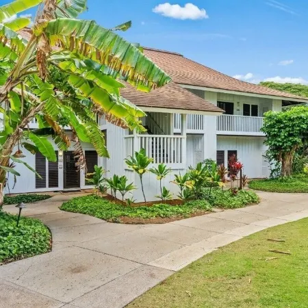 Gorgeous Penthouse w/ AC, Steps from the Beach!