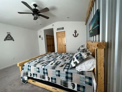 Bear Cave Rental Unit Hotels near Community Baptist Church