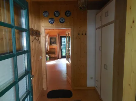 Cozy wooden cottage with Wi-Fi and feel-good atmosphere Отели в г. Бомте