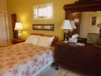 Central to Beaufort, HHI, birding refuges, Parris Island. Pet & family friendly.