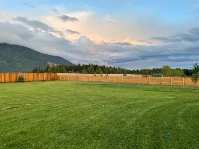 Beautiful and Brand New Custom Built Home, Stunning Views, Convenient Location