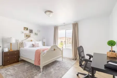 Thanksgiving Family Getaway, Modern Townhome, Hm Theater, Fireplace & Mtn Views