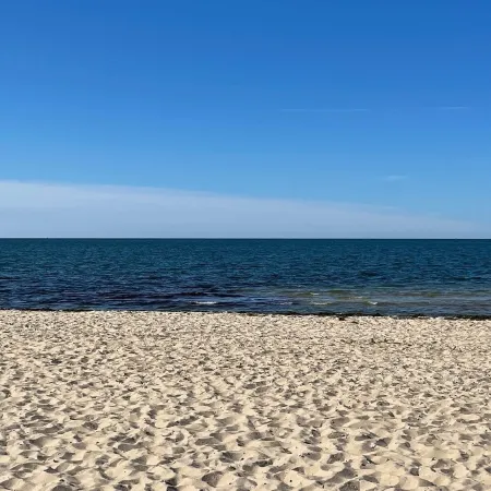 Newly updated 3bdrm Dennis Port home 1.5 blocks to the beach!