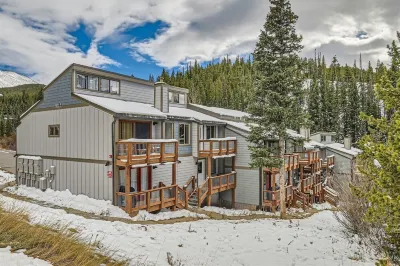 Mountain view ski townhouse Hotels in Baldy Mountain