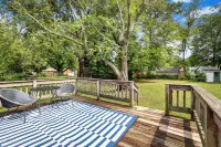 Charming 3-bedroom house with AC and WiFi in wonderful Richmond Hotels near Kroger Marketplace