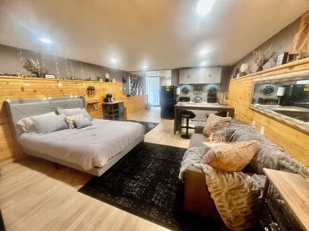 Charming Boutique Studio suite with everything you need for a getaway